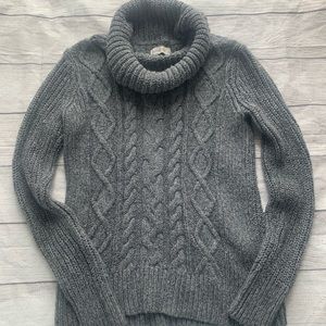 Abercrombie & Fitch Gray Cable Knit Turtleneck